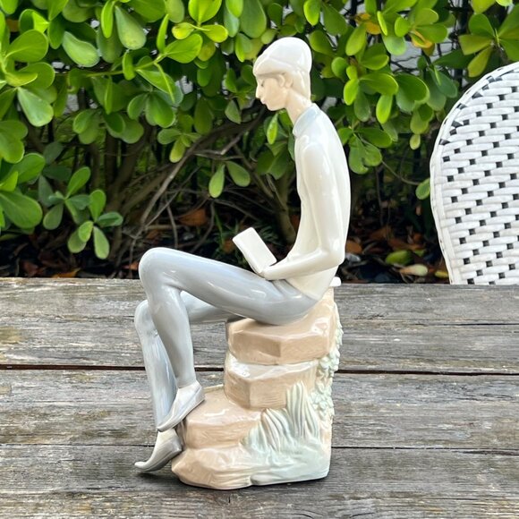 Lladro Hebrew Student Jewish Boy with Book 4684 Bar Mitzvah Siddur Judacia - Picture 5 of 10